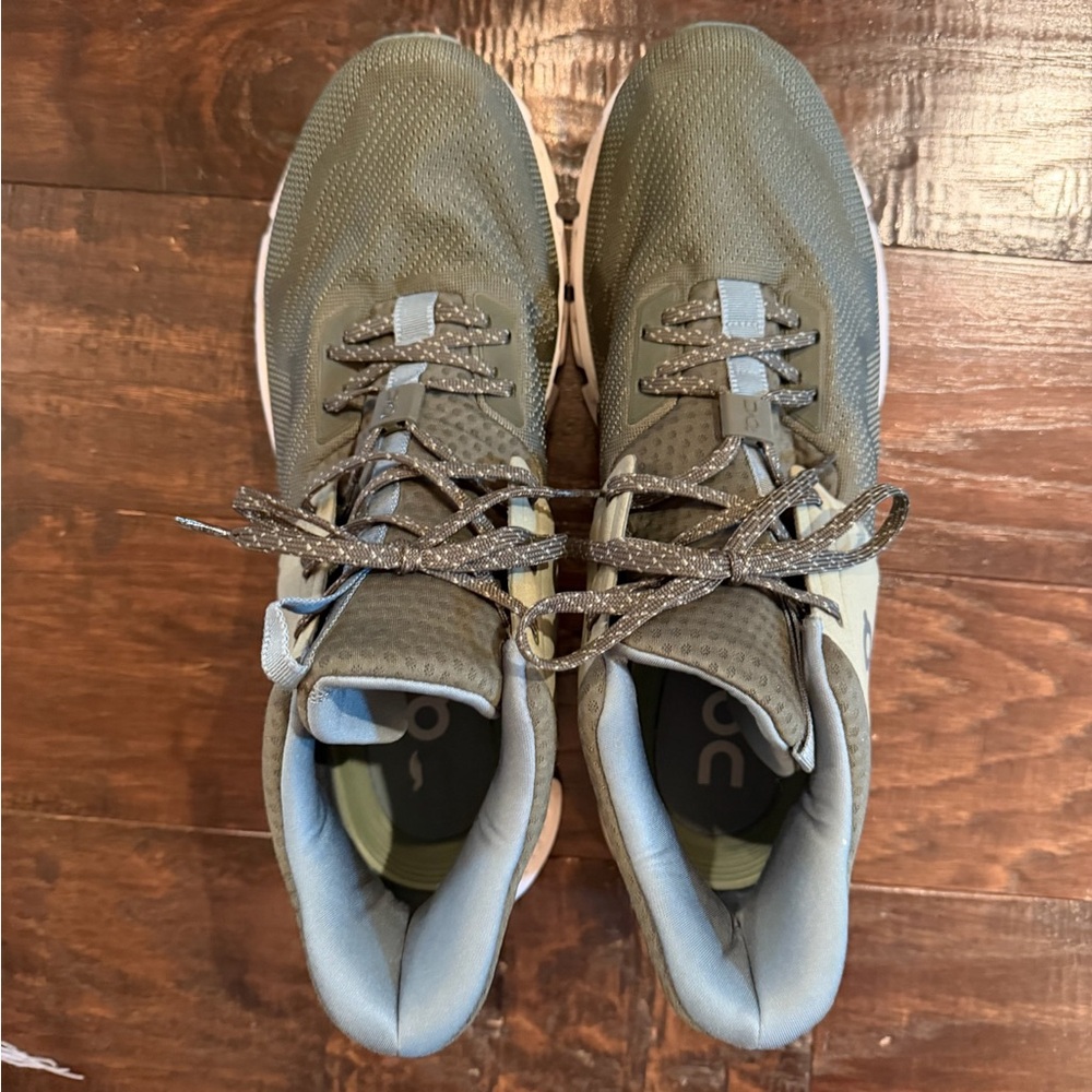 On Running Forest Green Sneakers with White Soles, Men’s Size 11.5 - Picture 2 of 5
